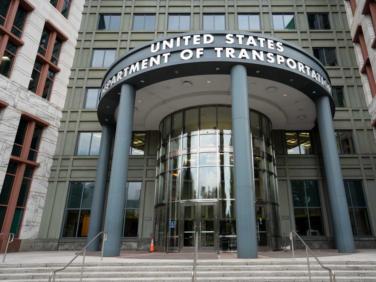 U.S. Shutdown Strains Supply Chains as Key Agencies Go Offline