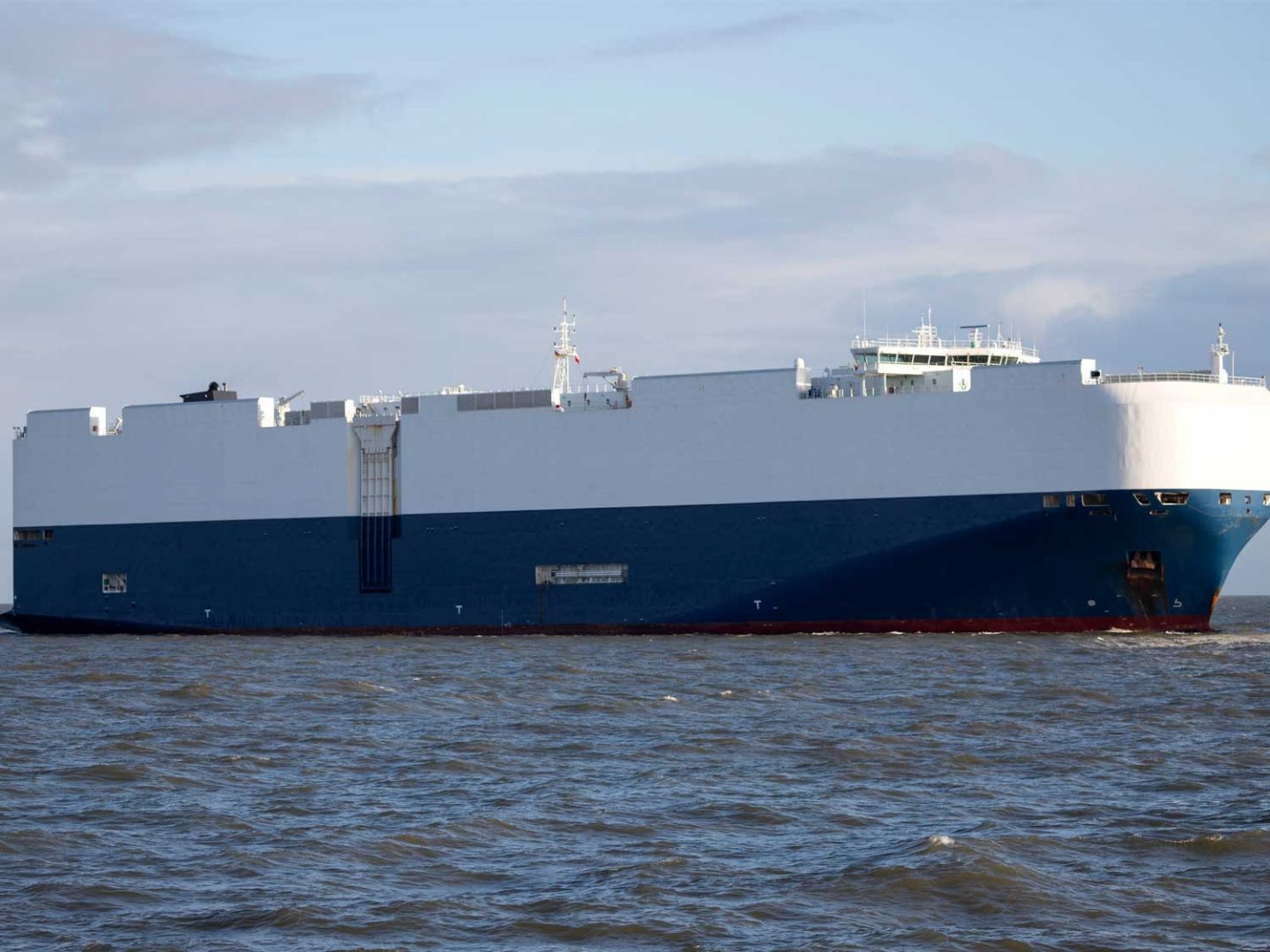 Capacity challenges continue for RoRo and project shipper